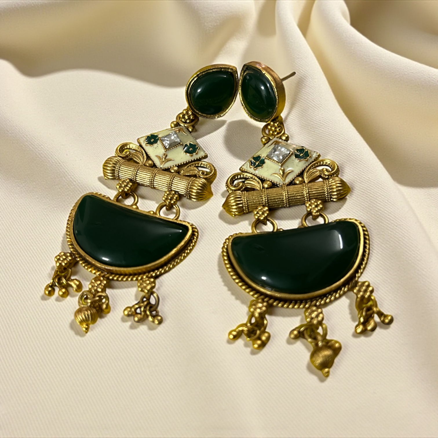 Varna Valli Elegant Dangles